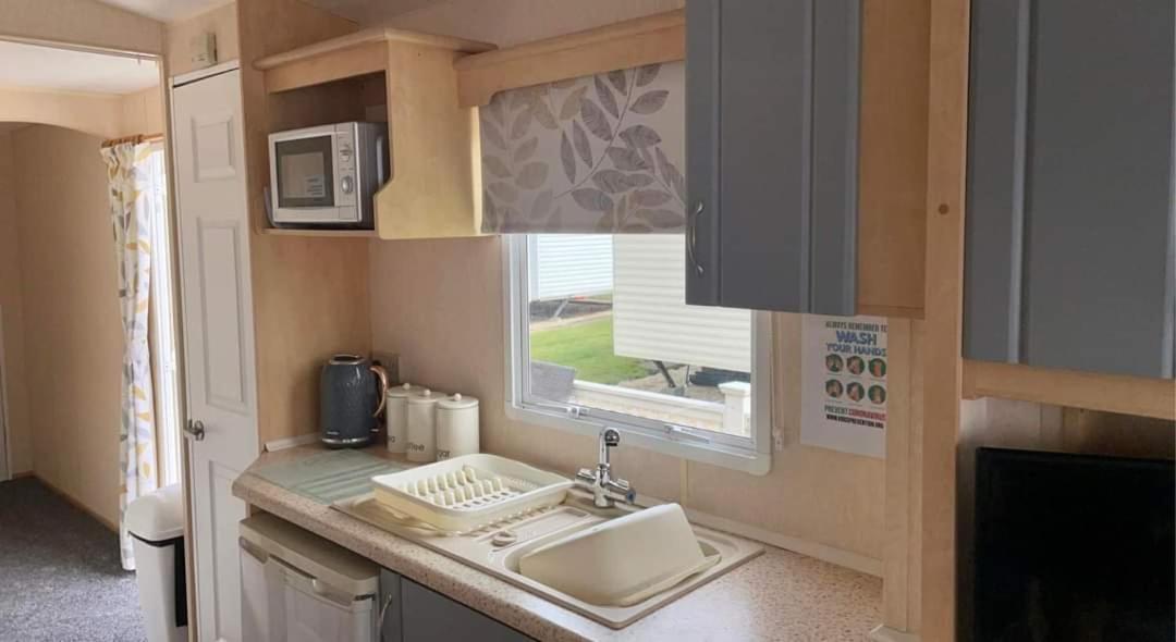 Dees Caravan Lettings Kingfisher Elm 453 Инголдмелс Экстерьер фото
