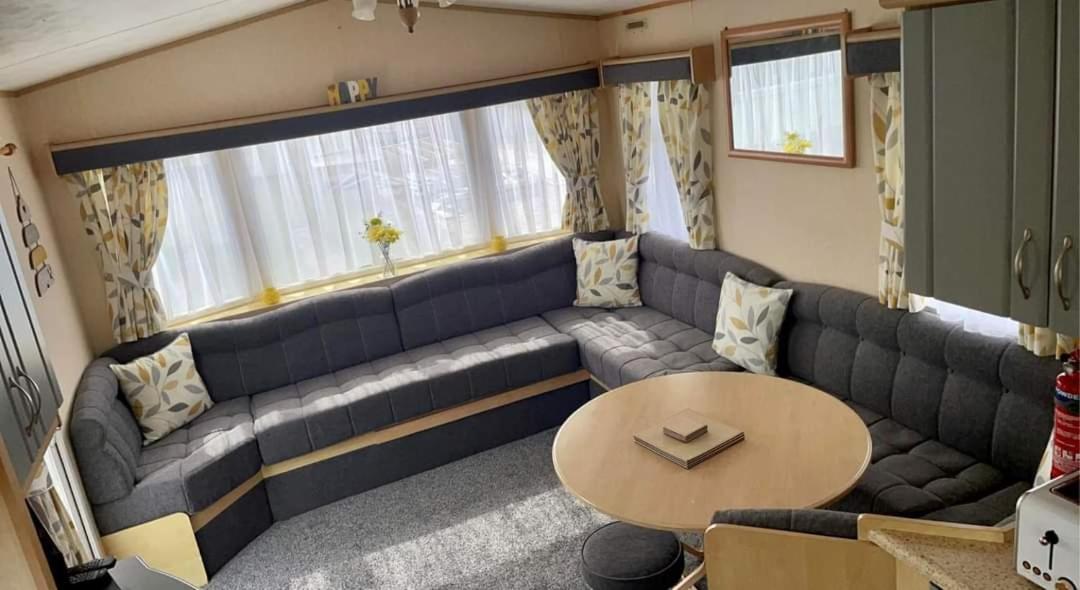 Dees Caravan Lettings Kingfisher Elm 453 Инголдмелс Экстерьер фото